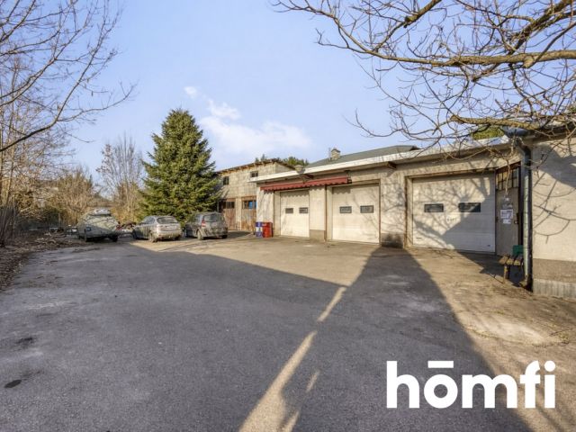 House on a large plot with a car workshop - Дім - Продаж - Rzeszów, Wilkowyja