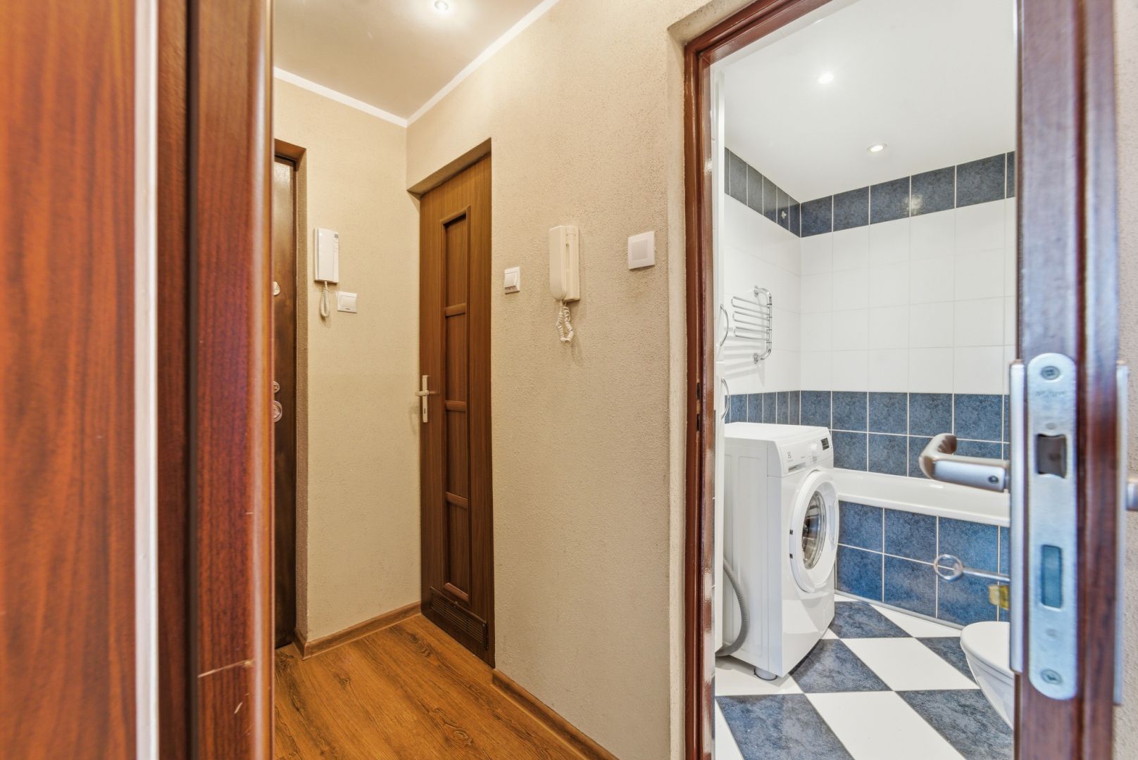 3 Rooms to Discover - Osiedle Tysiąclecia - Apartment - Sale - Katowice, Tysiąclecia