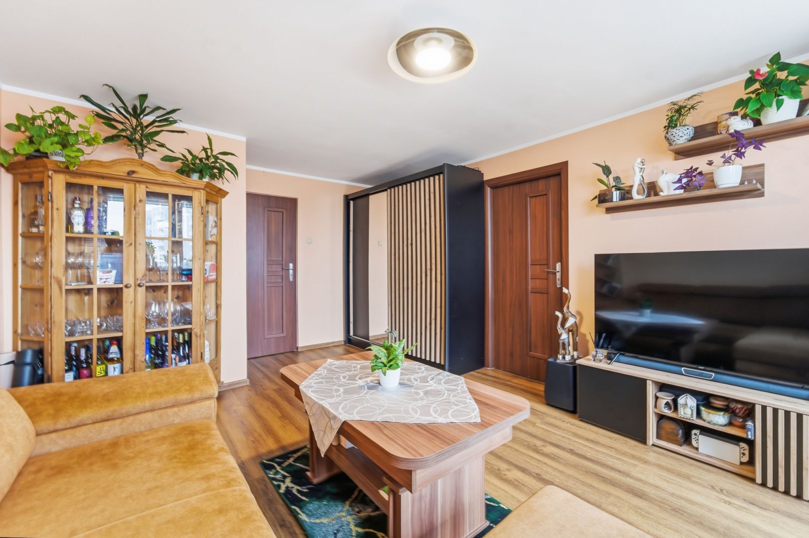 3 Rooms to Discover - Osiedle Tysiąclecia - Apartment - Sale - Katowice, Tysiąclecia