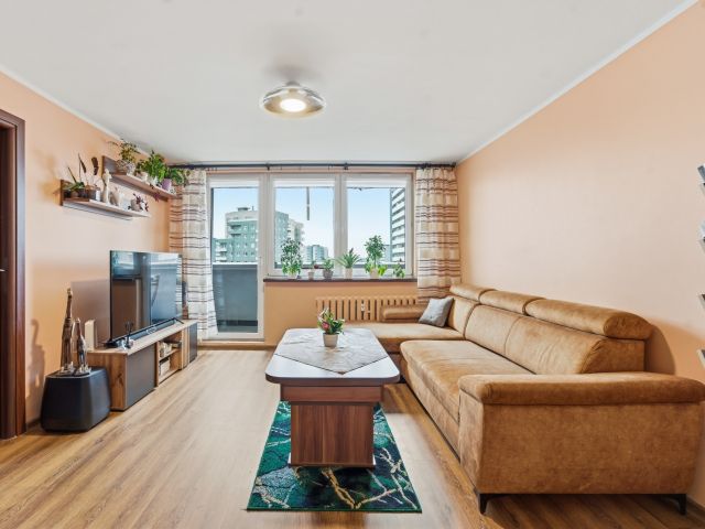 3 pokoje do odkrycia - Osiedle Tysiąclecia - Mieszkanie - Sprzedaż - Katowice, Tysiąclecia