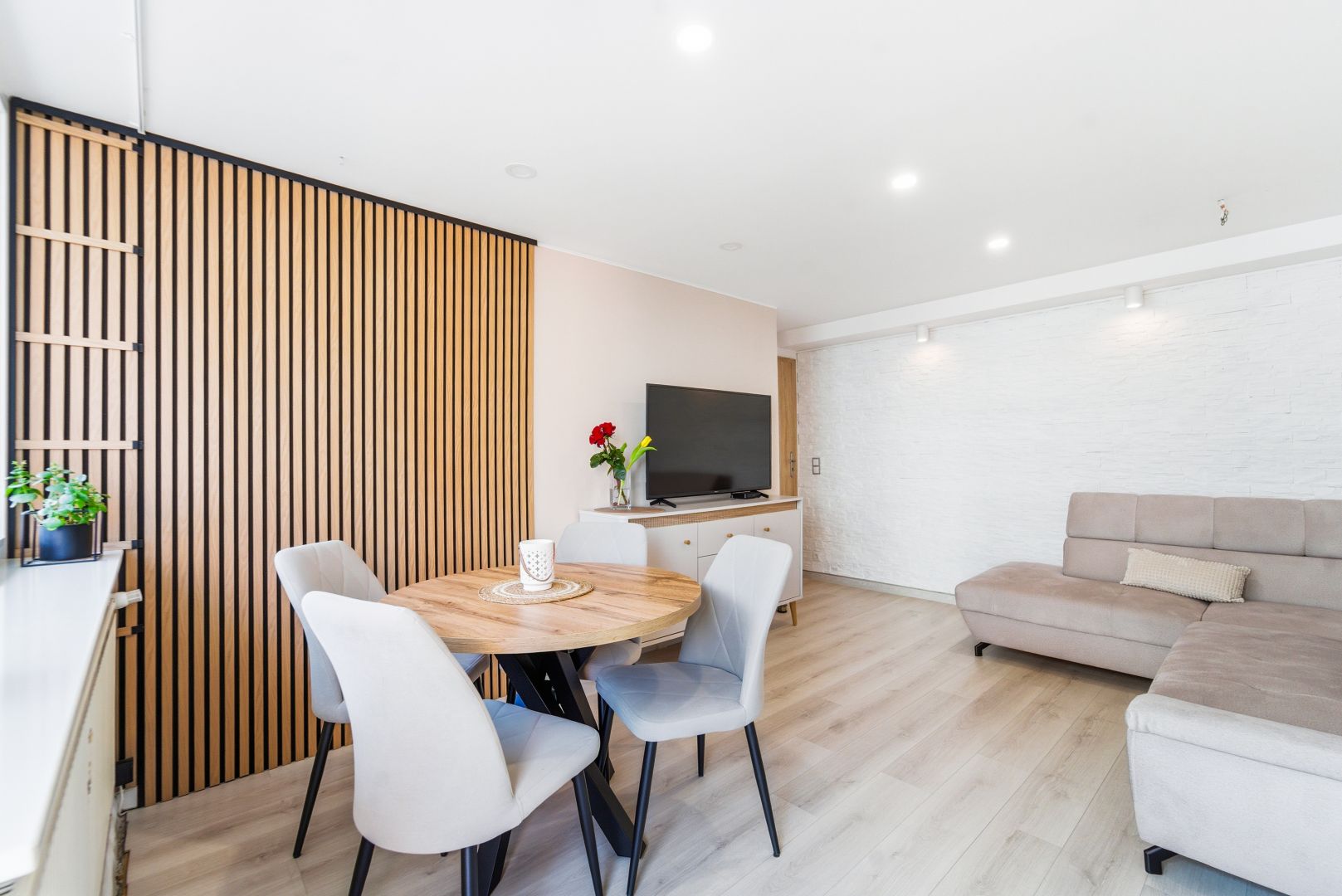 Ready to move in! 3 independent rooms - Квартира - Продаж - Katowice, Tysiąclecia