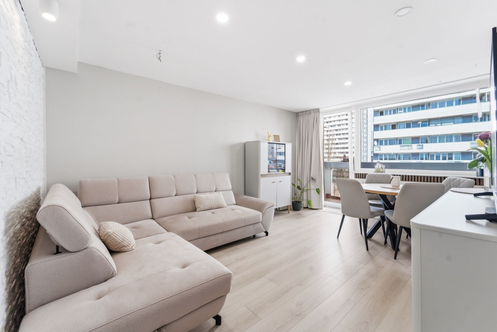 Ready to move in! 3 independent rooms - Квартира - Продаж - Katowice, Tysiąclecia