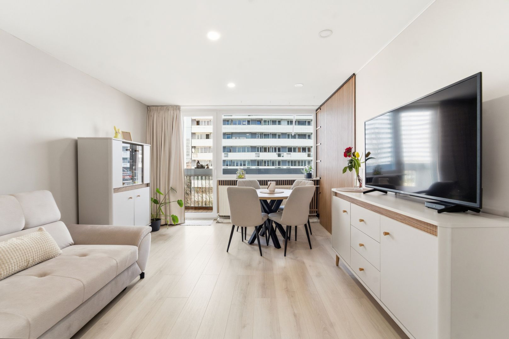 Ready to move in! 3 independent rooms - Квартира - Продаж - Katowice, Tysiąclecia