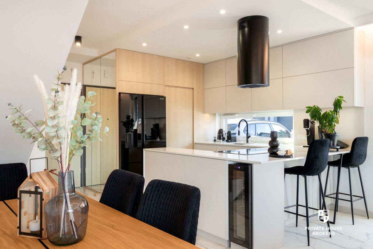 Luksusowy , dwupoziomowy dom z przestronnym ogrodem w Mogilanach - Dom - Sprzedaż - Krakowski, Mogilany