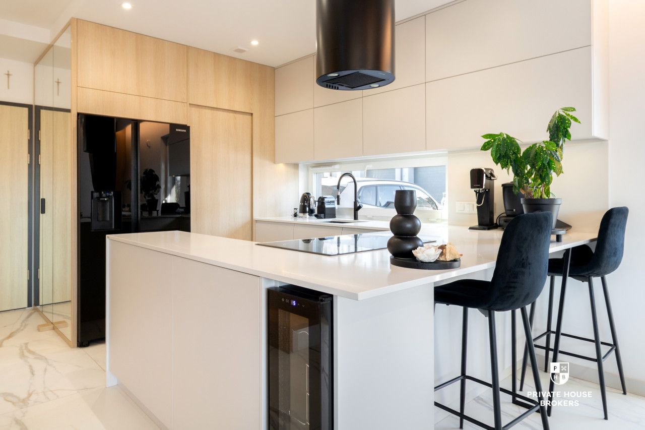 Luksusowy , dwupoziomowy dom z przestronnym ogrodem w Mogilanach - Dom - Sprzedaż - Krakowski, Mogilany