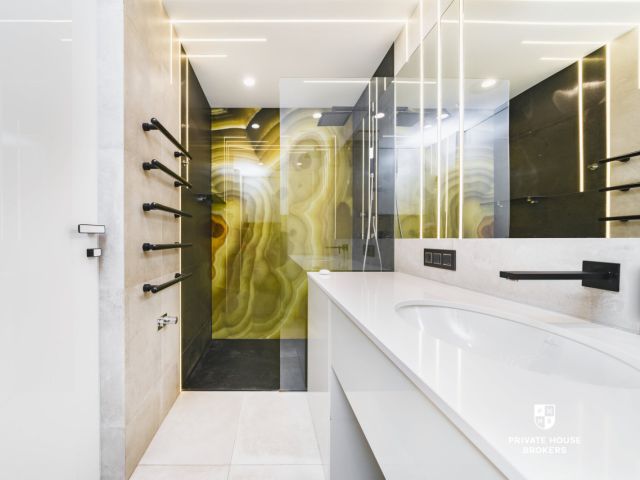 Stylish 2-Bedroom Apartment by the Vistula Boulevards | Kościuszki Apartments - Apartment - Rent - Kraków, Krowodrza / Salwator