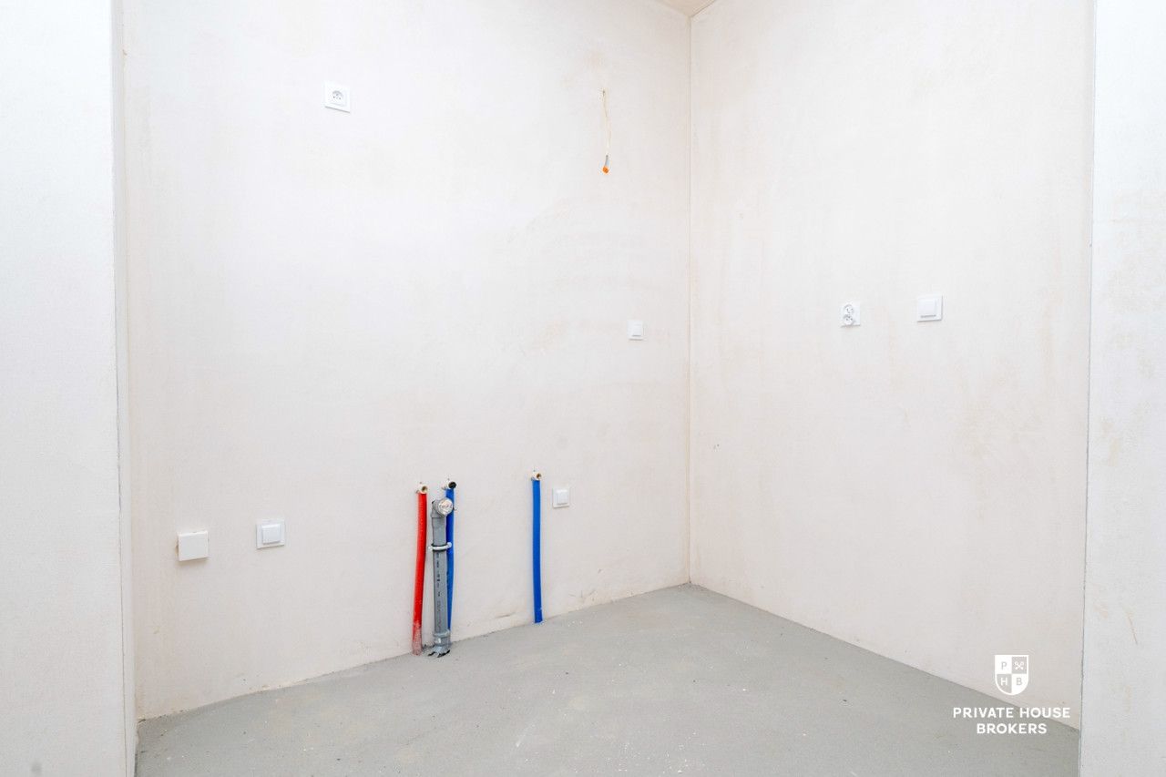 Commercial space for rent Wybickiego street 139 sqm - Commercial premises - Rent - Kraków, Krowodrza