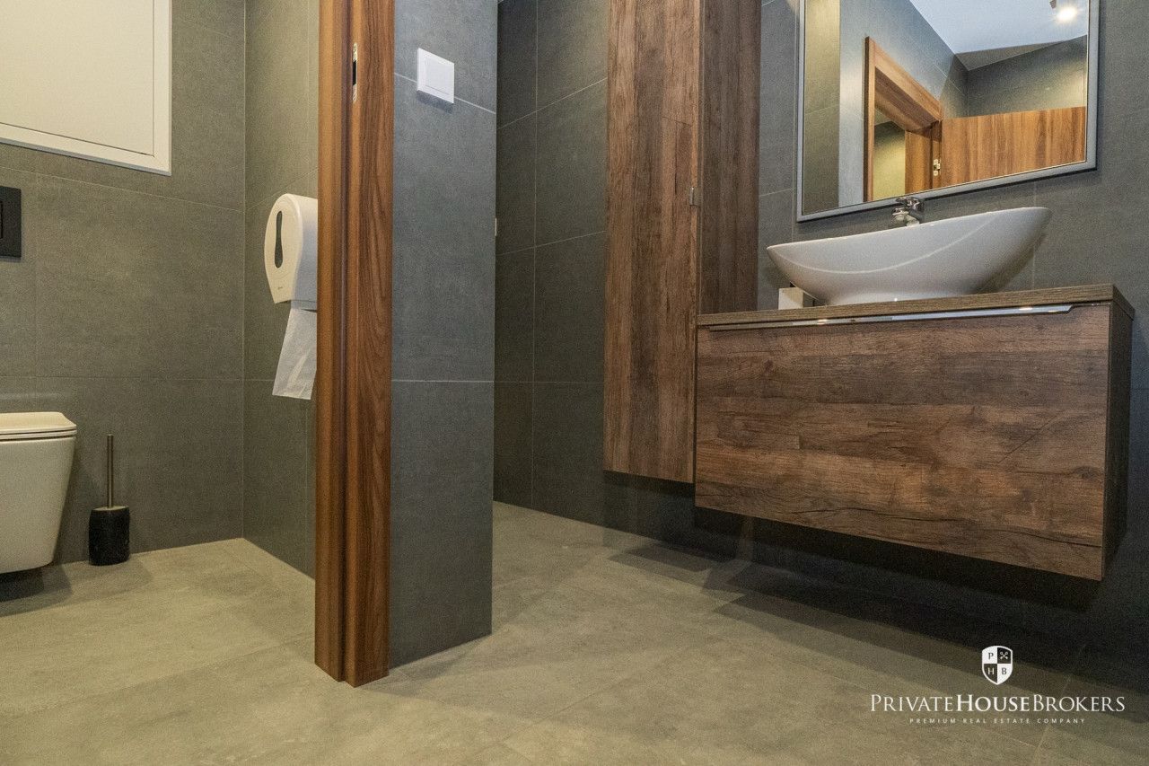 Lokal handlowo usługowy Dąbrowskiego 116 mkw - Lokal użytkowy - Wynajem - Kraków, Podgórze