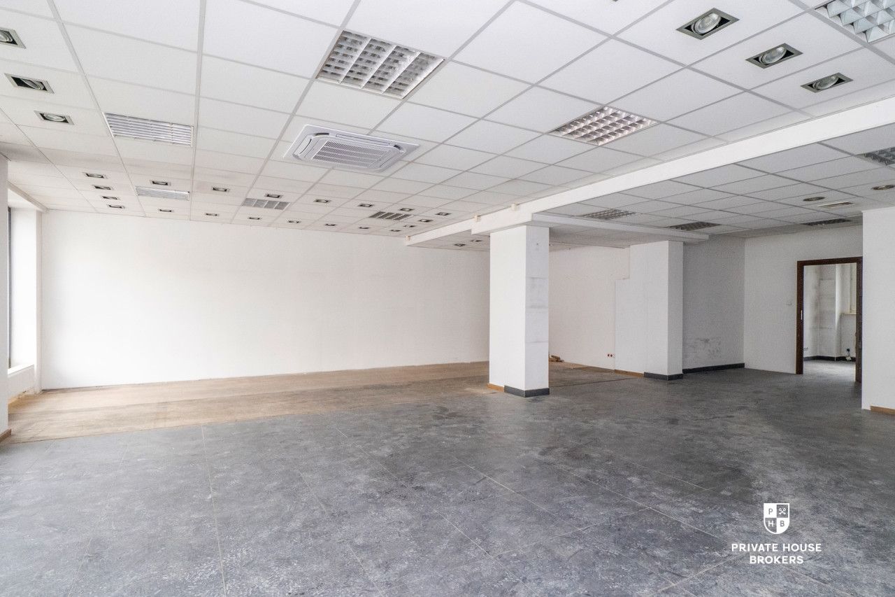 Lokal usługowy w wysokim standardzie 219 mkw - Lokal użytkowy - Wynajem - Kraków, Podgórze