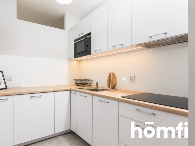 {angielski}Cozy studio apartment with a large balcony and a private bathroom - Квартира - Оренда - Kraków, Nowa Huta / Czyżyny