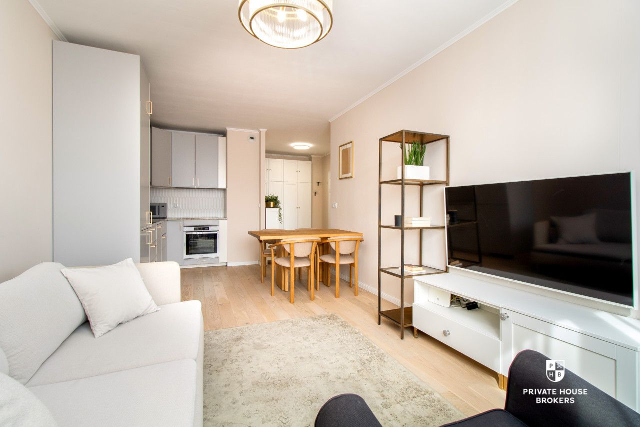 7th floor | balcony | courtyard view | Zabłocie - Apartment - Rent - Kraków, Podgórze