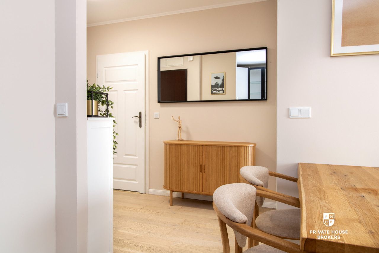 7th floor | balcony | courtyard view | Zabłocie - Apartment - Rent - Kraków, Podgórze