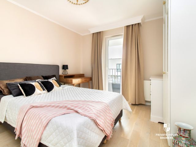 7th floor | balcony | courtyard view | Zabłocie - Apartment - Rent - Kraków, Podgórze