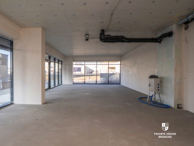 Commercial space for rent Centralna street 93 sqm - Commercial premises - Rent - Kraków, Nowa Huta