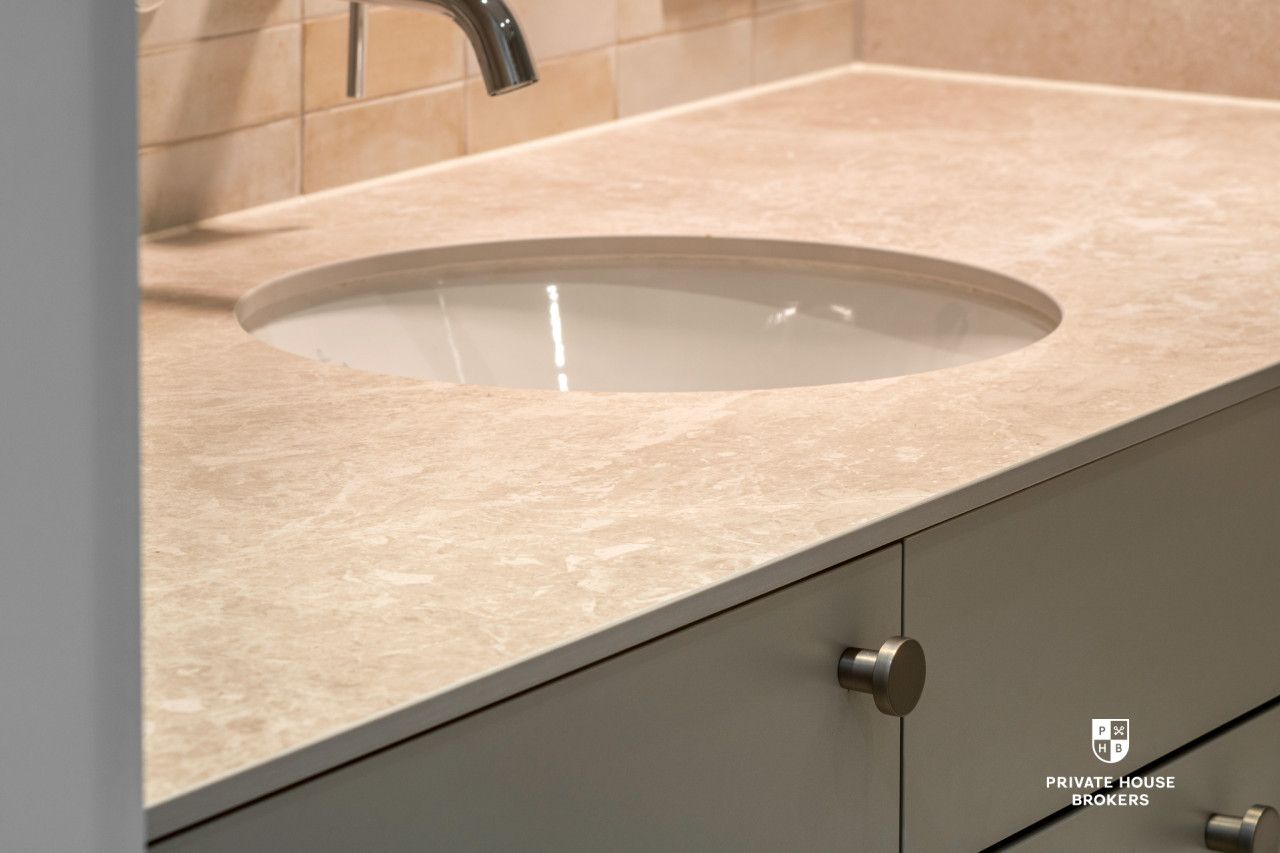 Premium-Finished Apartment | Top Floor | West-Facing | Krowodrza district - Apartment - Sale - Kraków, Krowodrza / Bronowice Wielkie