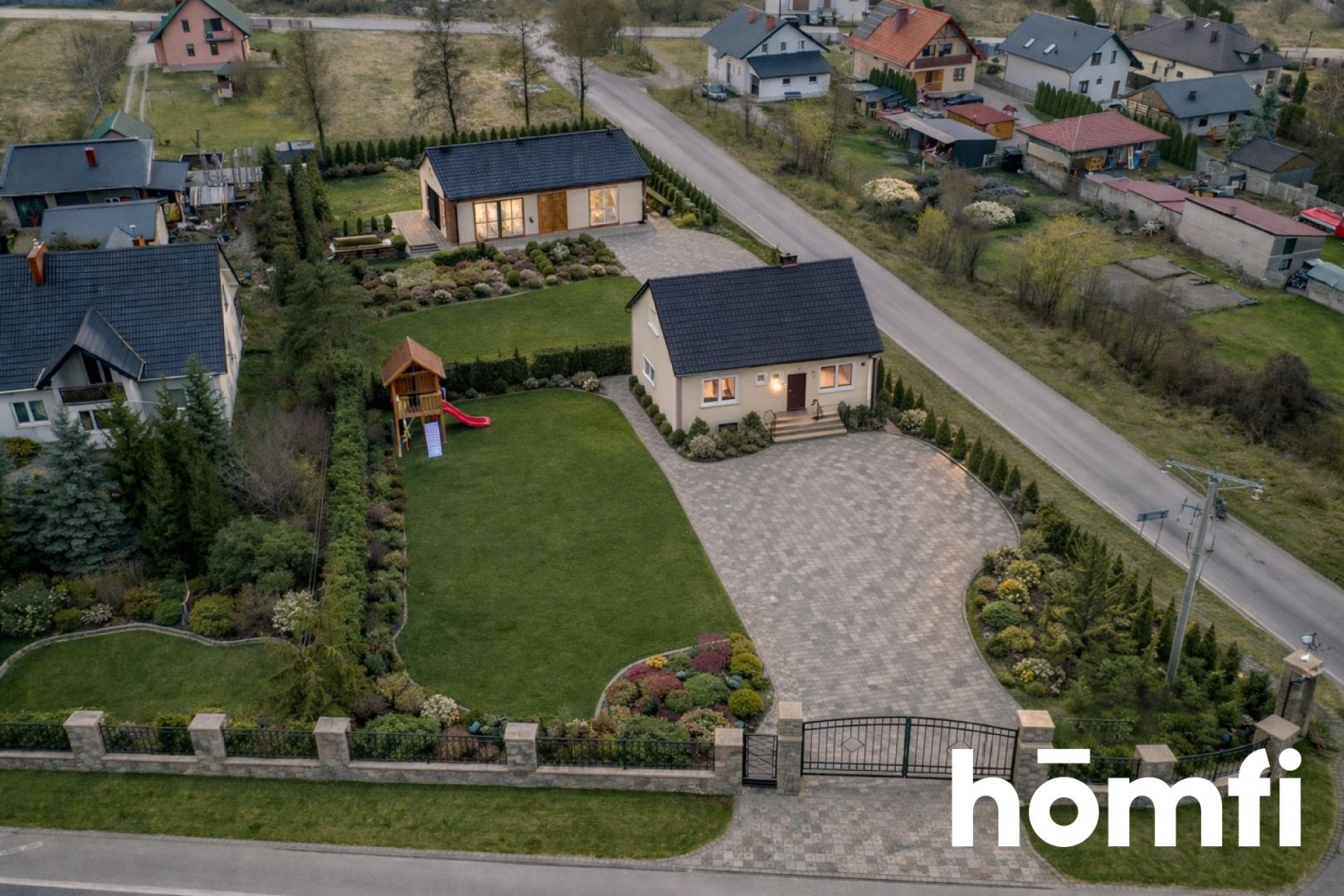 HOUSE IN MORAWICA | LARGE PLOT 2,400 m² | LOCAL ZONING PLAN (MPZP) - House - Sale - Kielecki, Morawica