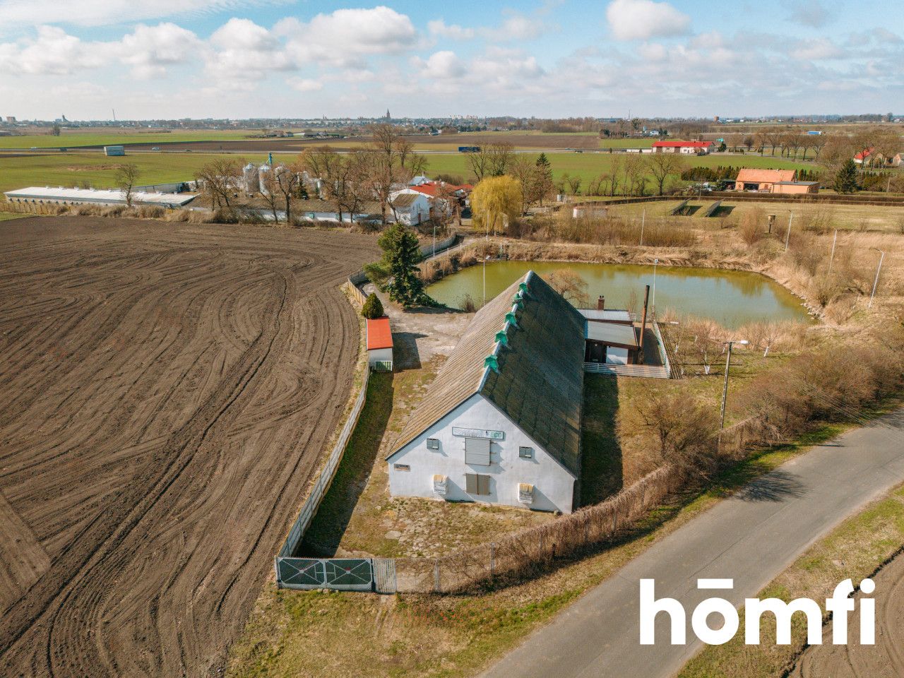 Piękny duży dom z gotową inwestycją - ferma drobiu w doskonałej lokalizacji - Dom - Sprzedaż - Inowrocławski, Inowrocław / Balin