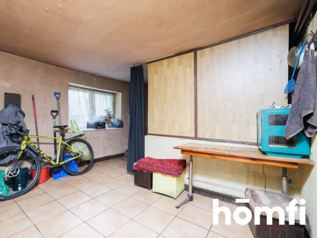 SINGLE-FAMILY HOUSE IN A QUIET NEIGHBORHOOD IN NEED OF RENOVATION - House - Sale - Wielicki, Niepołomice