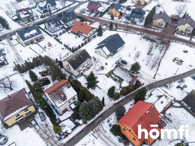 SINGLE-FAMILY HOUSE IN A QUIET NEIGHBORHOOD IN NEED OF RENOVATION - House - Sale - Wielicki, Niepołomice