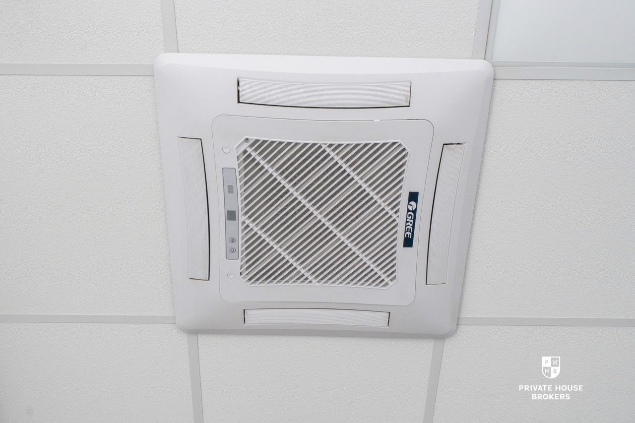 Commercial space for sell Walerego Sławka street 96 sqm - Commercial premises - Sale - Kraków, Podgórze / Kurdwanów