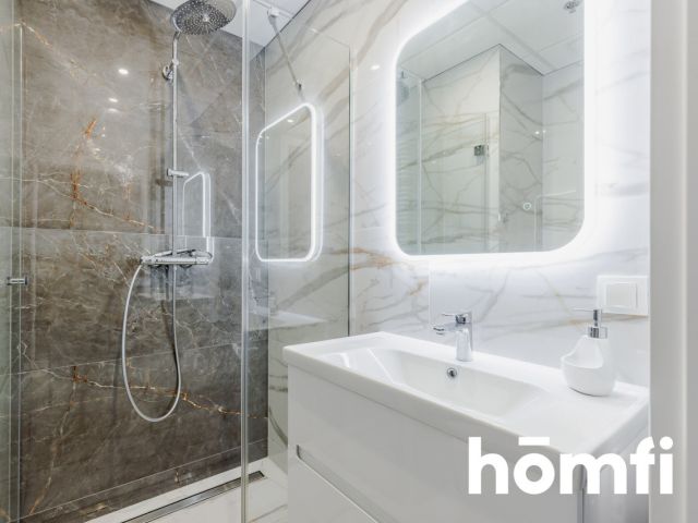 Studio apartment in Wola with a parking space - Apartment - Rent - Warszawa, Wola