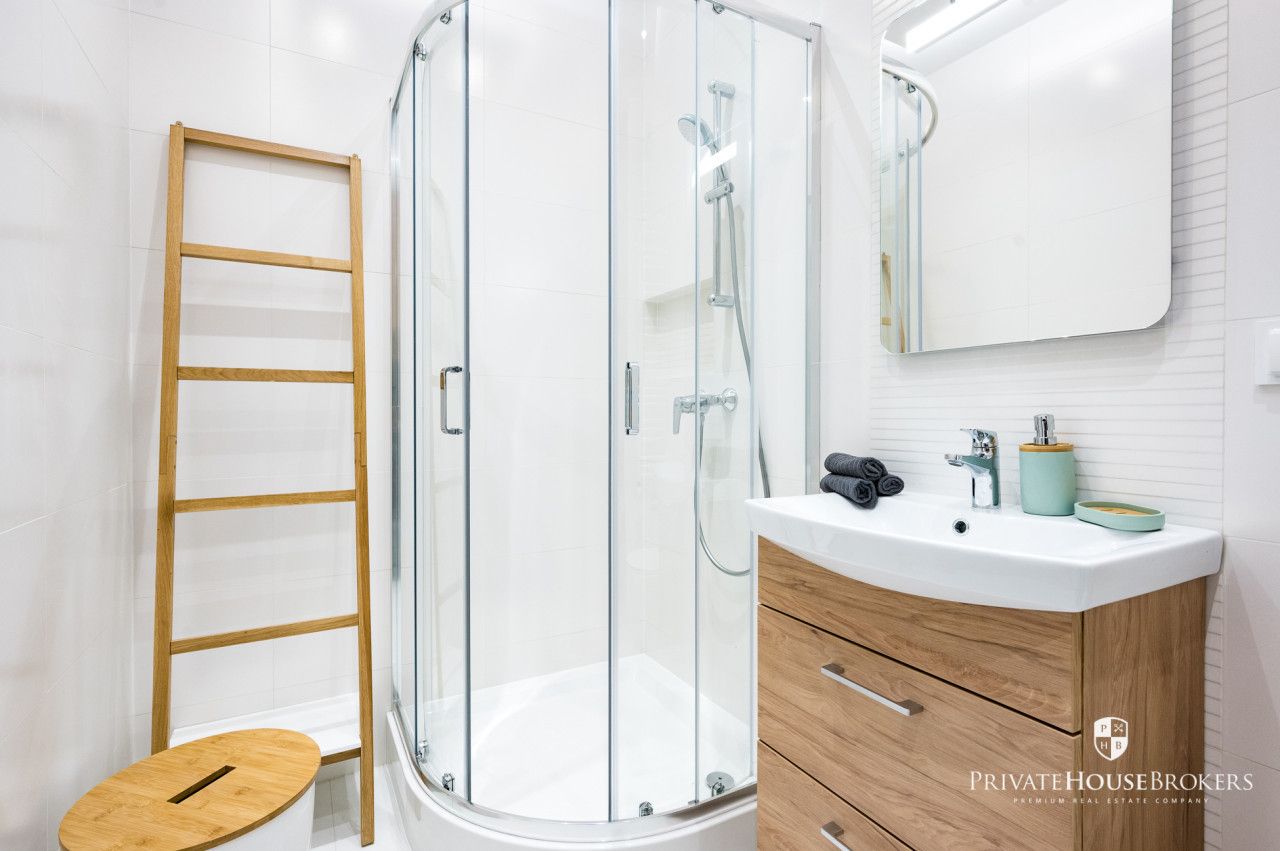 A spacious, two-room apartment at Wizjonerów Street - Квартира - Оренда - Kraków, Krowodrza / Bronowice
