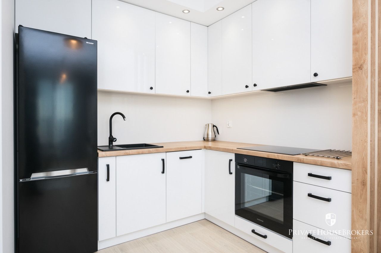 A spacious, two-room apartment at Wizjonerów Street - Квартира - Оренда - Kraków, Krowodrza / Bronowice