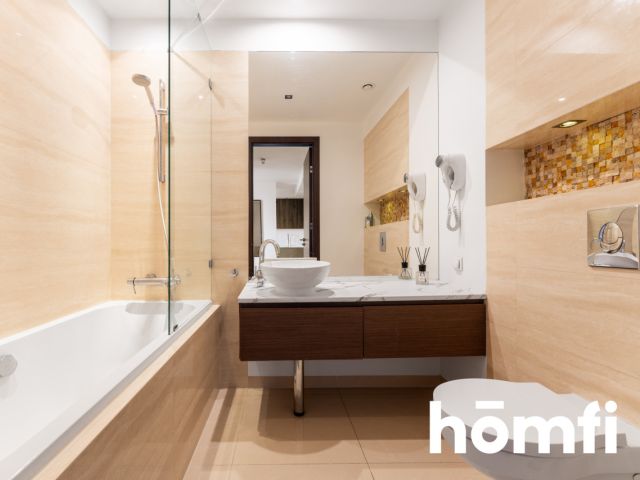 Apartament w sercu Warszawy - Platinum Towers - Mieszkanie - Sprzedaż - Warszawa, Śródmieście