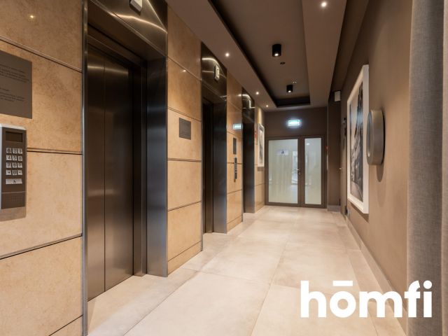 Apartament w sercu Warszawy - Platinum Towers - Mieszkanie - Sprzedaż - Warszawa, Śródmieście