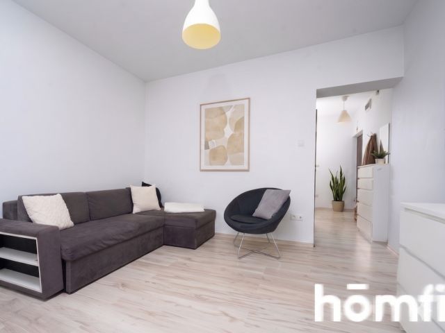 well-designed studio apartment with an area of 28.2 sqm, located in Płaszów. - Квартира - Продаж - Kraków, Podgórze