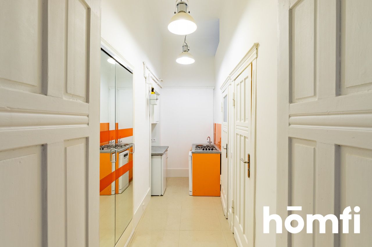 Apartment for rent in central Łódź – historic townhouse, elevator, high ceilings 3.8 m, ideal for office, clinic or residential use - Квартира - Оренда - Łódź, Widzew