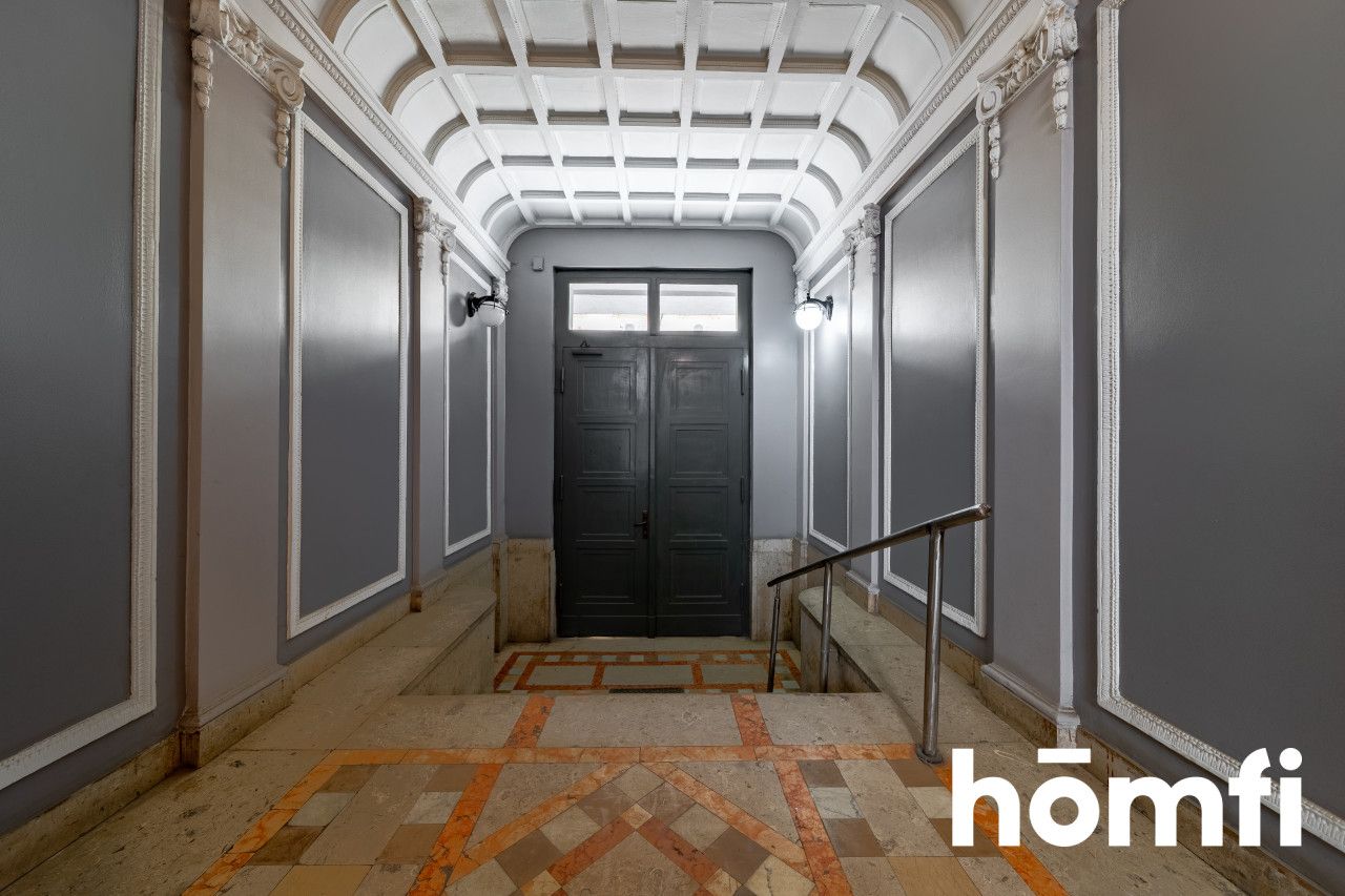 Apartment for rent in central Łódź – historic townhouse, elevator, high ceilings 3.8 m, ideal for office, clinic or residential use - Квартира - Оренда - Łódź, Widzew