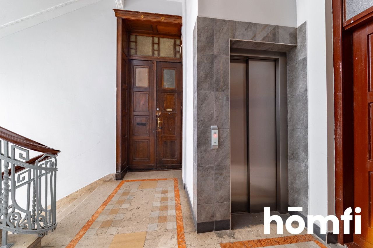 Apartment for rent in central Łódź – historic townhouse, elevator, high ceilings 3.8 m, ideal for office, clinic or residential use - Квартира - Оренда - Łódź