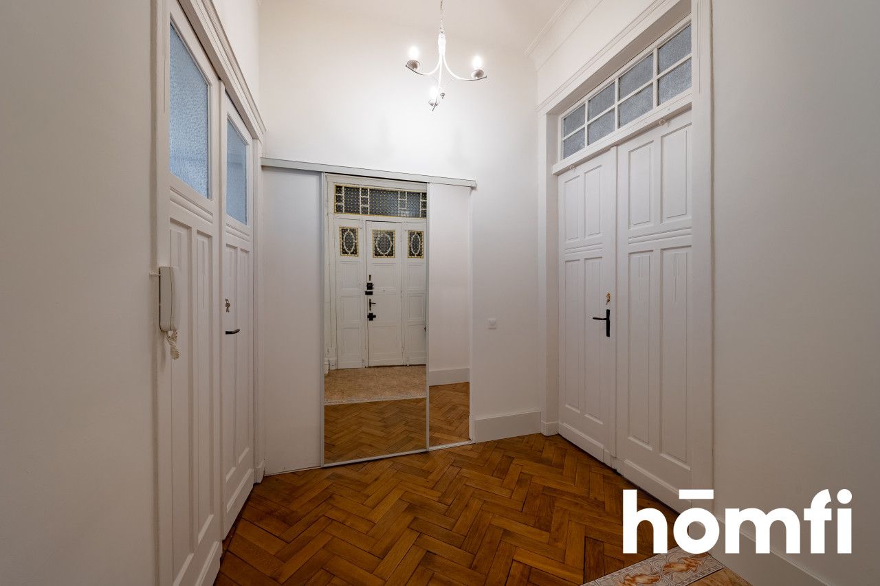 Apartment for rent in central Łódź – historic townhouse, elevator, high ceilings 3.8 m, ideal for office, clinic or residential use - Квартира - Оренда - Łódź