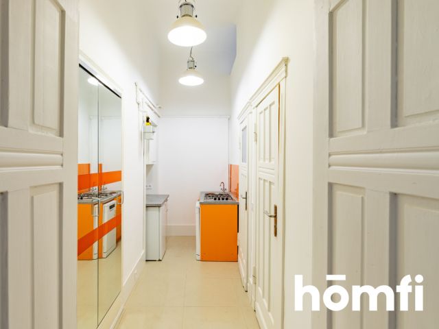 Apartment for rent in central Łódź – historic townhouse, elevator, high ceilings 3.8 m, ideal for office, clinic or residential use - Apartment - Rent - Łódź, Widzew