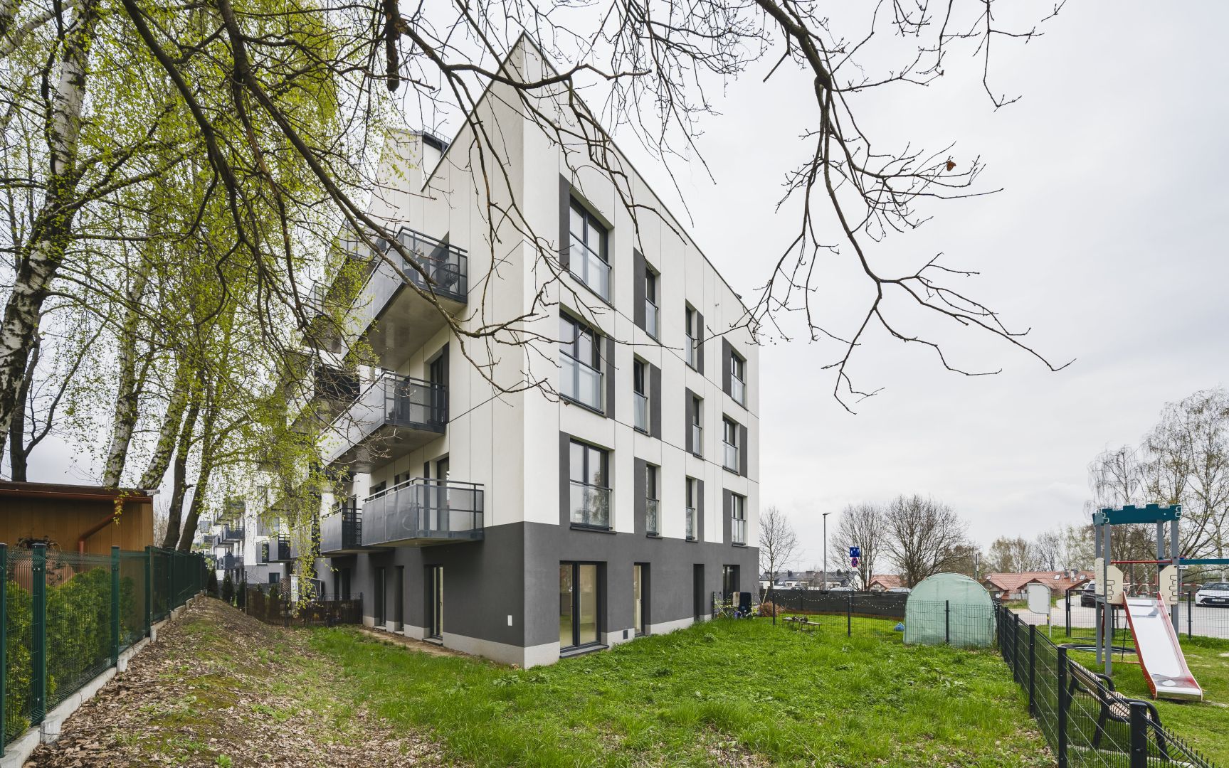 Comfortable 4-room apartment with a large garden - Квартира - Продаж - Wielicki, Wieliczka