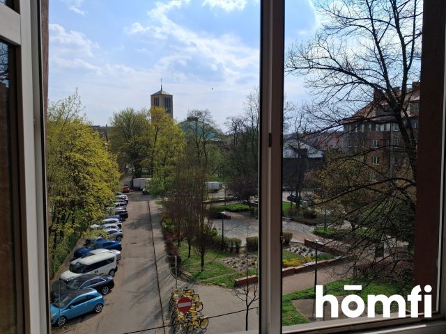 SPACIOUS 3-ROOM APARTMENT IN THE HEART OF BYTOM - Apartment - Sale - Bytom, Centrum