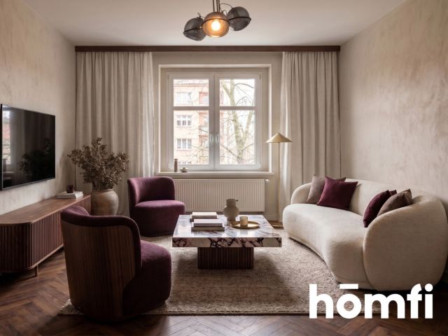 SPACIOUS 3-ROOM APARTMENT IN THE HEART OF BYTOM - Apartment - Sale - Bytom, Centrum