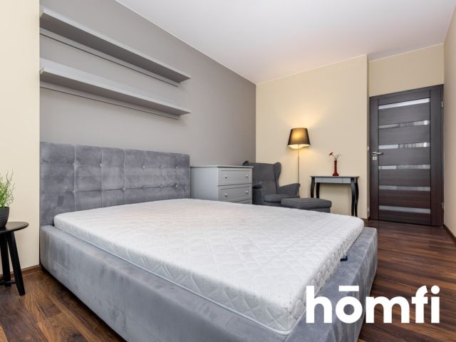 TWO-ROOM APARTMENT WITH A VIEW ON SŁUŻEWIEC - Apartment - Rent - Warszawa, Mokotów