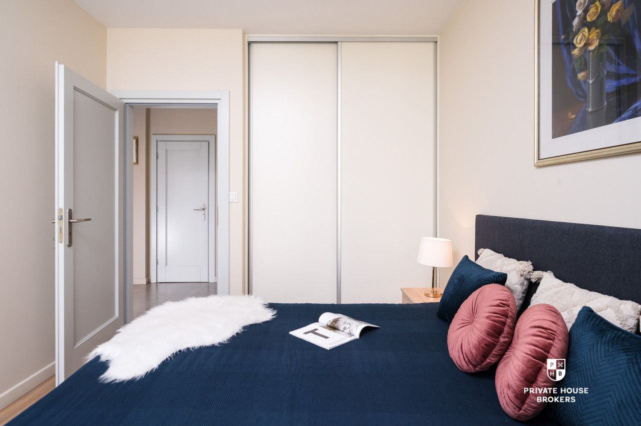 Spacious 66m three-room apartment with balcony at Głowackiego Street - Apartment - Rent - Kraków, Krowodrza / Bronowice