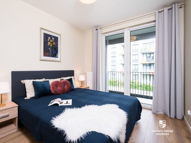 Spacious 66m three-room apartment with balcony at Głowackiego Street - Apartment - Rent - Kraków, Krowodrza / Bronowice