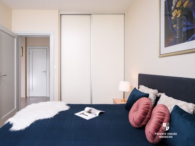 Spacious 66m three-room apartment with balcony at Głowackiego Street - Apartment - Rent - Kraków, Krowodrza / Bronowice