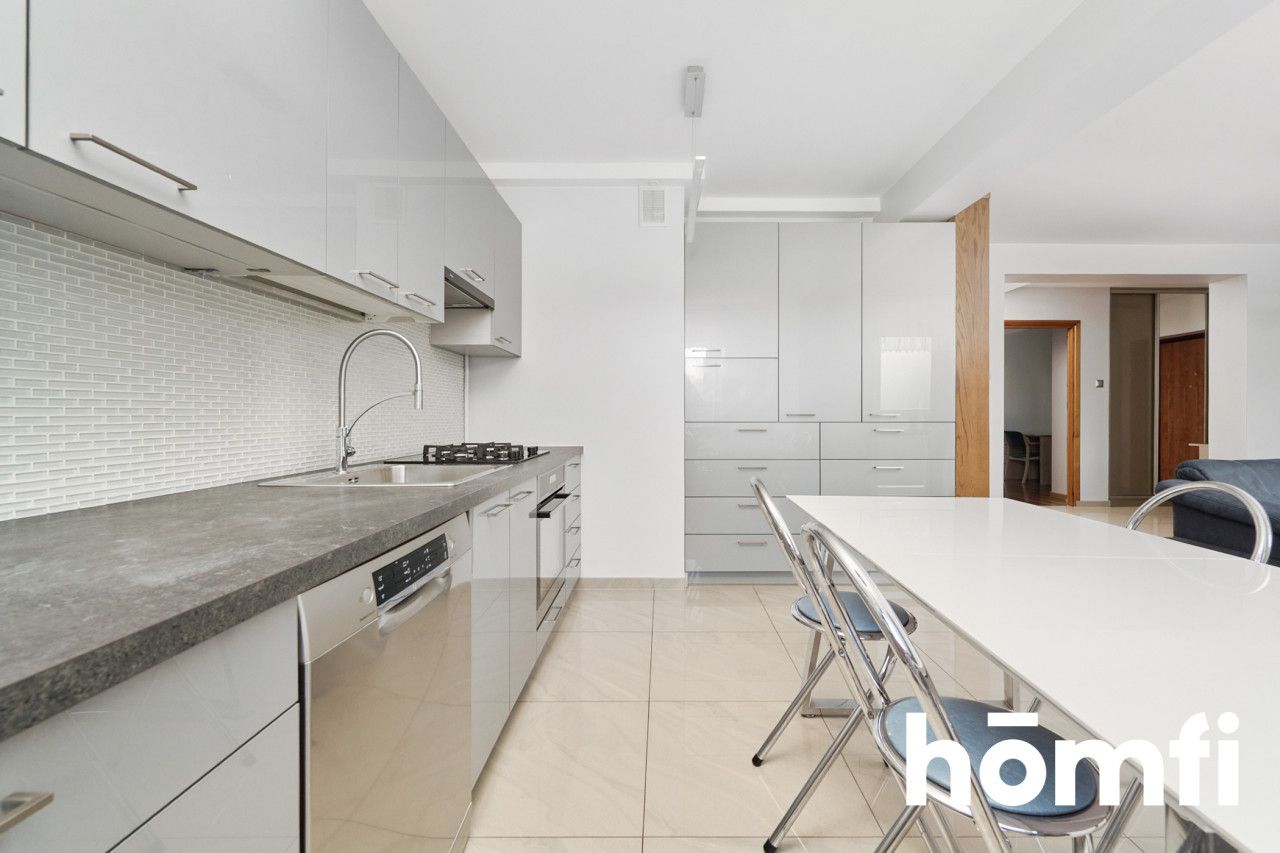 Spacious 4-room apartment on Kiemliczów Street | Close to the airport - Apartment - Rent - Wrocław, Fabryczna / Żerniki