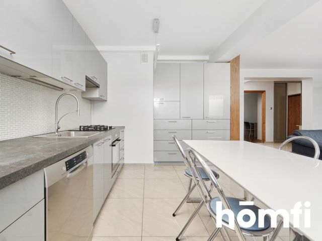 Spacious 4-room apartment on Kiemliczów Street | Close to the airport - Apartment - Rent - Wrocław, Fabryczna / Żerniki