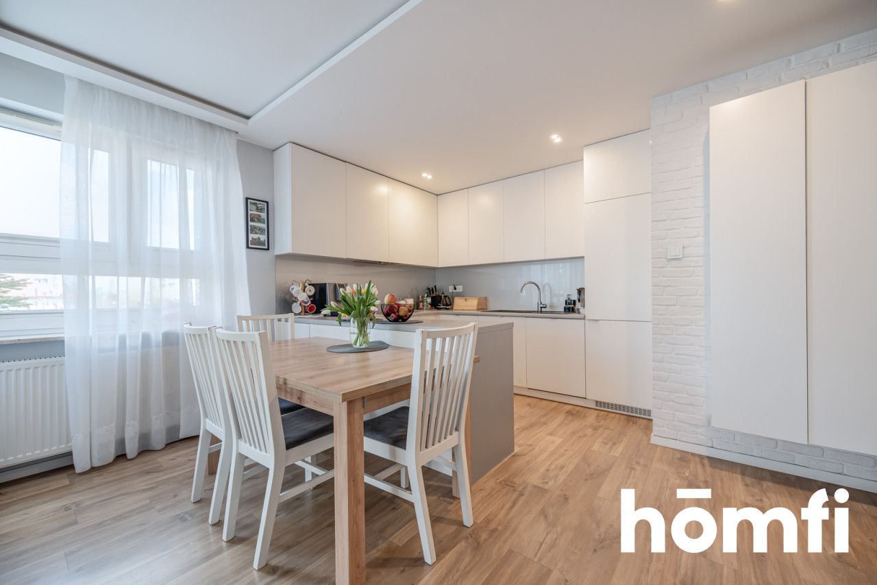 Elegant and spacious apartment with two parking spaces in a gated community in Radom - Квартира - Продаж - Radom, Ustronie