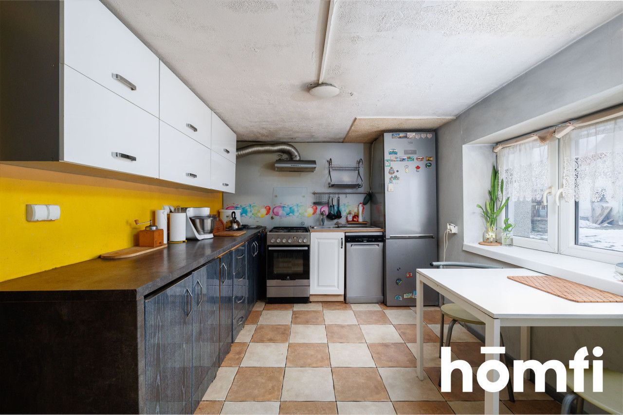 SINGLE-FAMILY HOUSE IN A QUIET NEIGHBORHOOD IN NEED OF RENOVATION - House - Sale - Wielicki, Niepołomice