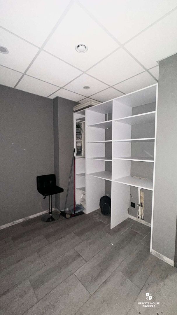 Przestronny lokal z witryną i klimatyzacją o powierzchni 97 m2, ul. Grzegórzecka/ Daszyńskiego - Lokal użytkowy - Wynajem - Kraków, Śródmieście / Grzegórzki