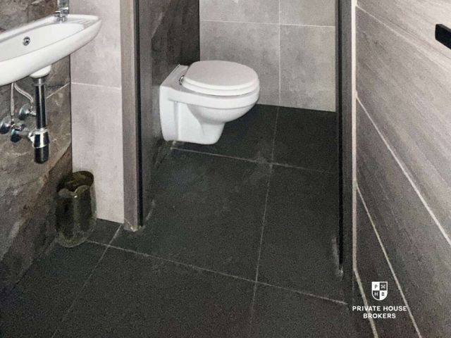 Przestronny lokal z witryną i klimatyzacją o powierzchni 97 m2, ul. Grzegórzecka/ Daszyńskiego - Lokal użytkowy - Wynajem - Kraków, Śródmieście / Grzegórzki