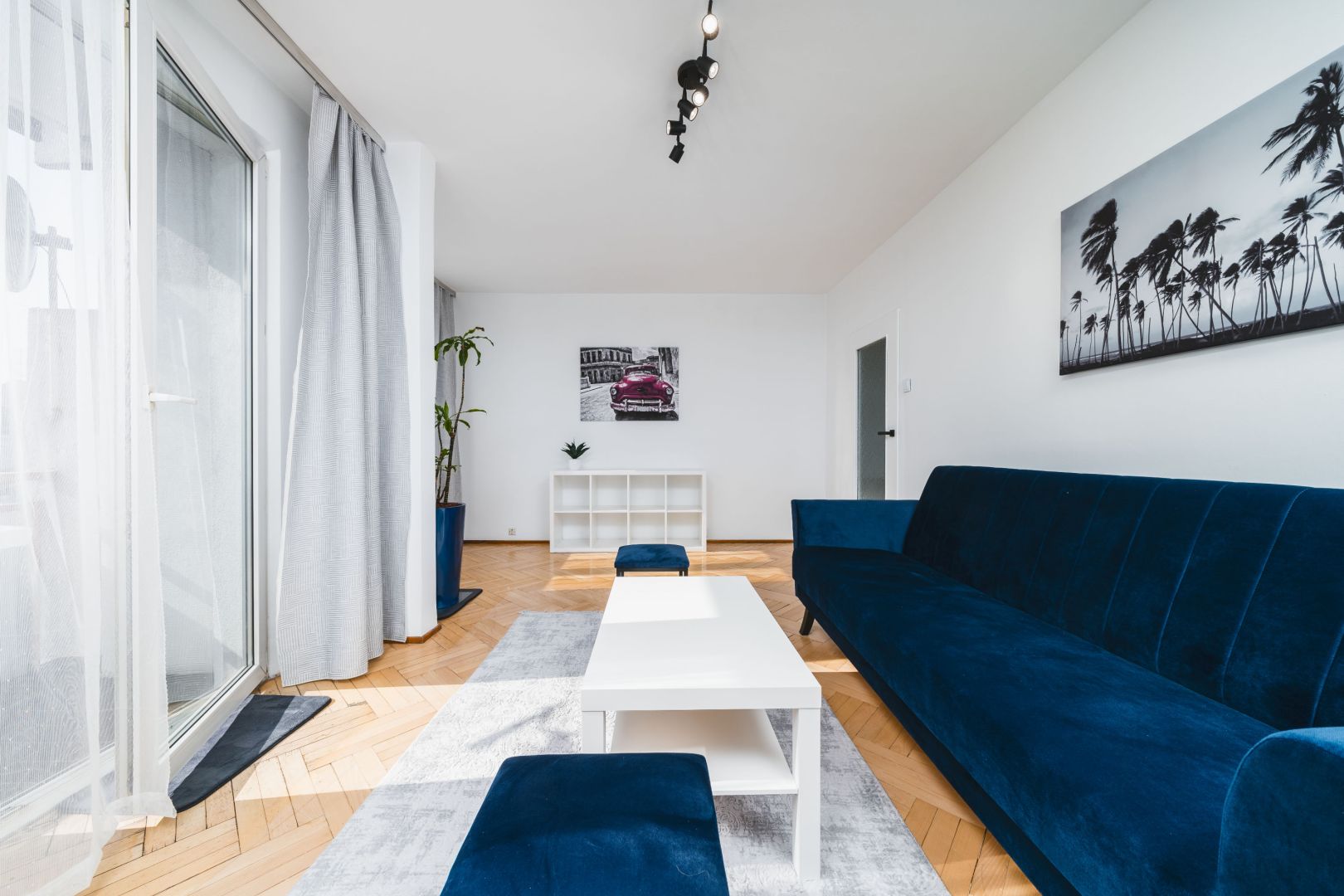 Live in the clouds! Beautiful, renovated 3-room apartment with a view – Os. Dywizjonu 303 - Apartment - Rent - Kraków, Nowa Huta / Czyżyny