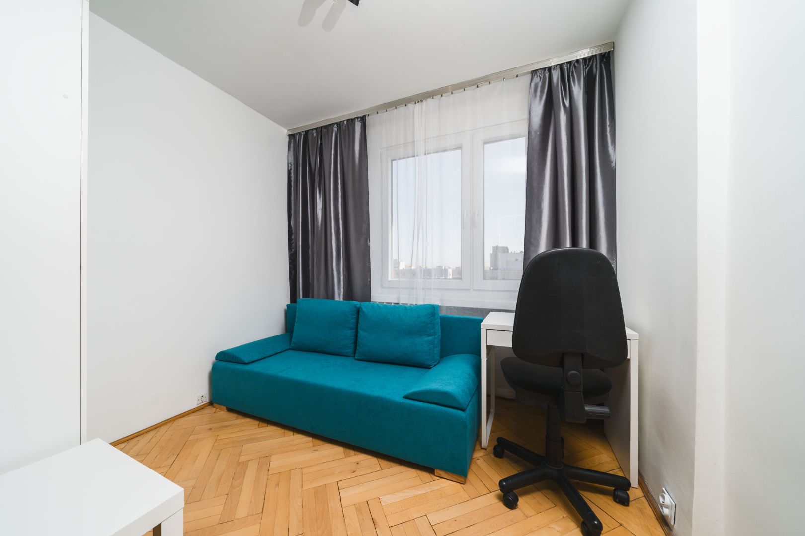 Live in the clouds! Beautiful, renovated 3-room apartment with a view – Os. Dywizjonu 303 - Apartment - Rent - Kraków, Nowa Huta / Czyżyny